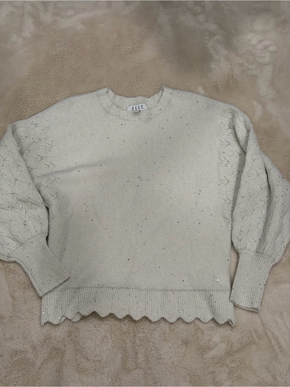 ELLE Cream Scalloped-Hem Crewneck Sweater with Subtle Speckle